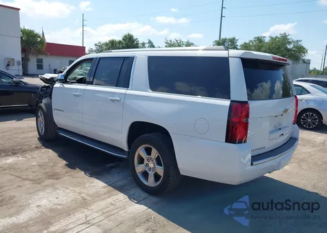 2020 Chevrolet Suburban 2Wd Premier z USA, uszkodzony, nr VIN 1GNSCJKC9LR125292